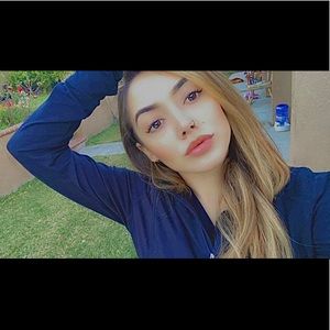 Meet your Posher, Cristina